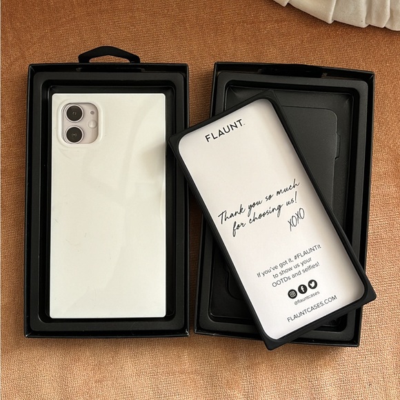 FLAUNT Square iphone Case (iphone 11) - Picture 5 of 6